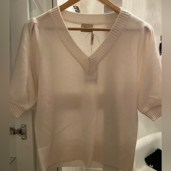 Tahari Sweaters - Women's V-Neck Cream Cashmere Sweater
